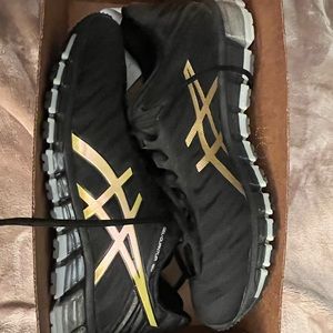 ASICS gel quantum 180